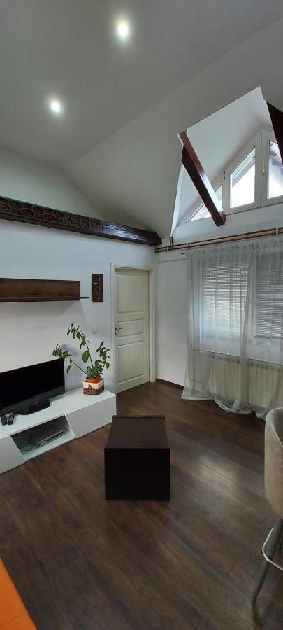 Apartments Jurasic Ogulin Ngoại thất bức ảnh